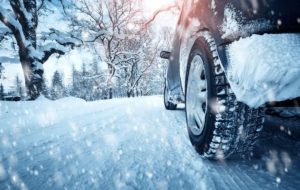 Autoescola Sant Feliu | Conduir amb neu, vent i pluja