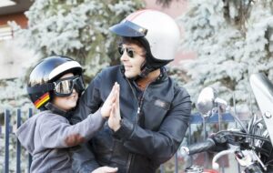 Autoescola Sant Feliu - En moto amb els peques ... si o no?