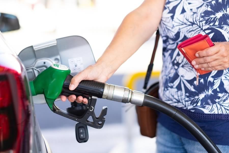 Autoescola Sant Feliu - Blog - ¿Cómo ahorrar gasolina con la conducción? Autoescola Sant Feliu - Blog - ¿Cómo ahorrar gasolina con la conducción?